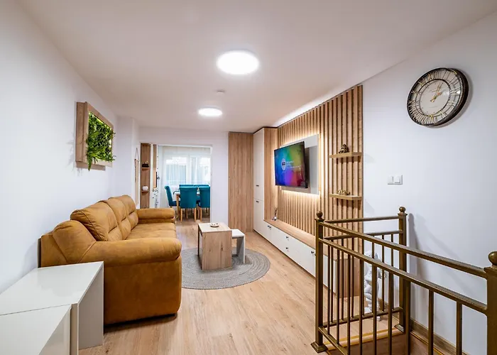 Angel 2bdrm Modern *