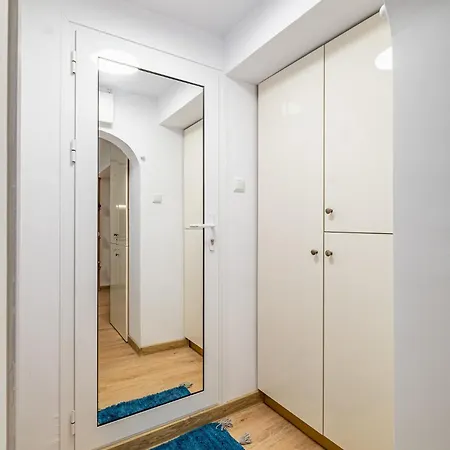 Angel 2bdrm Modern וארנה