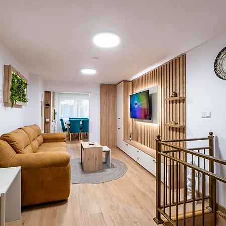 Angel 2bdrm Modern *